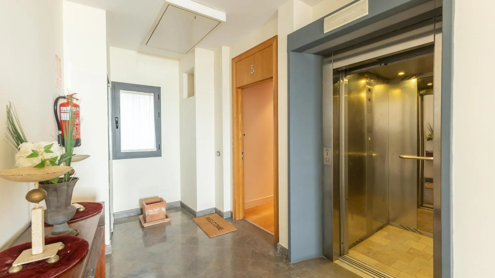 La Maestranza Charming One Or Two Bedrooms Apartments By Ocityzen Sevilla