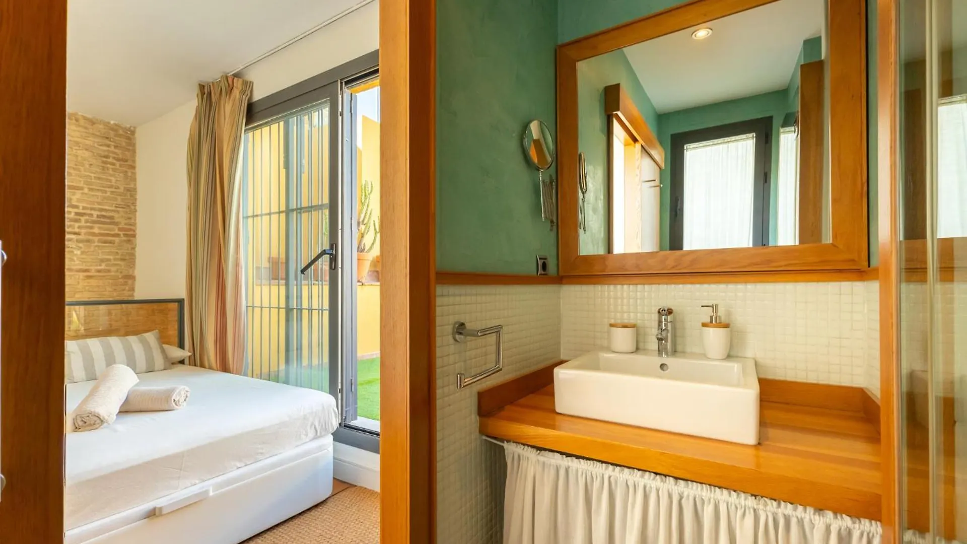 La Maestranza Charming One Or Two Bedrooms Apartments By Ocityzen Sevilla