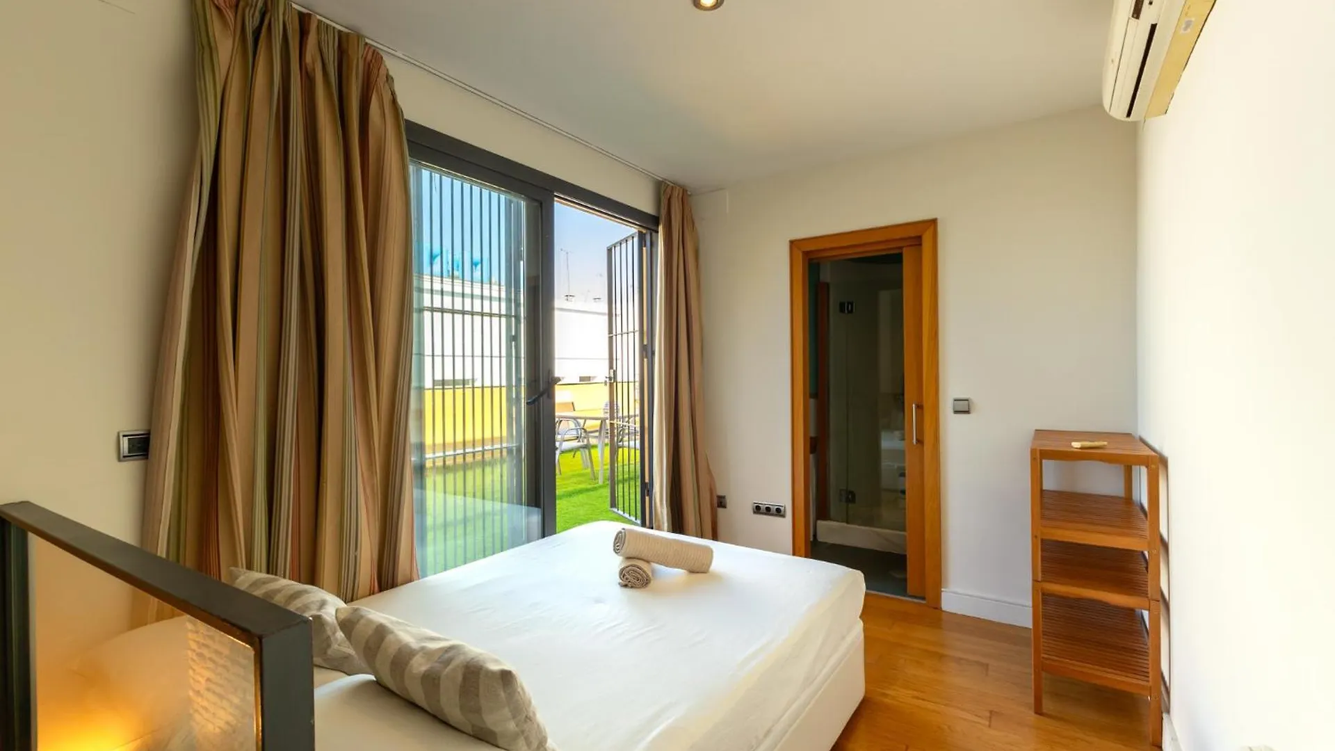 La Maestranza Charming One Or Two Bedrooms Apartments By Ocityzen Sevilla