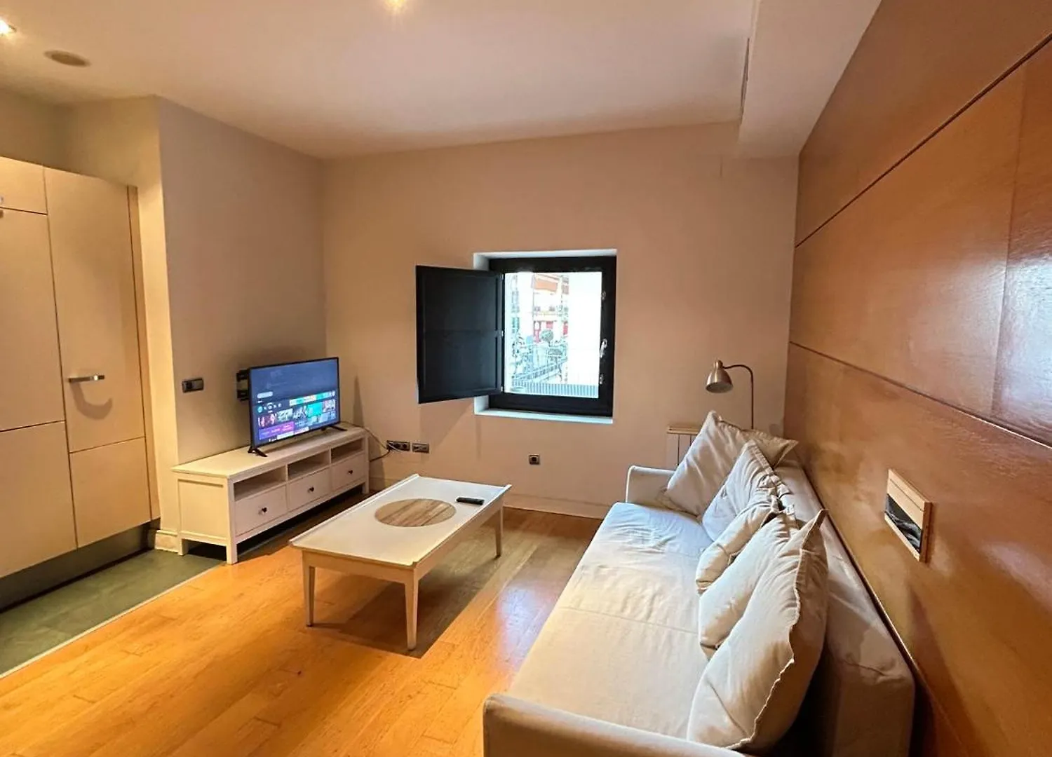 La Maestranza Charming One Or Two Bedrooms Apartments By Ocityzen Sevilla